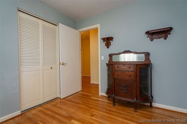 1411 Ridgeway Drive, Jeffersonville, IN 47130