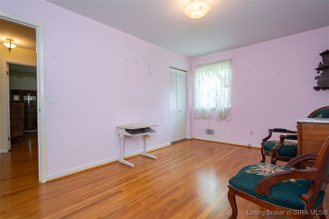 1411 Ridgeway Drive, Jeffersonville, IN 47130