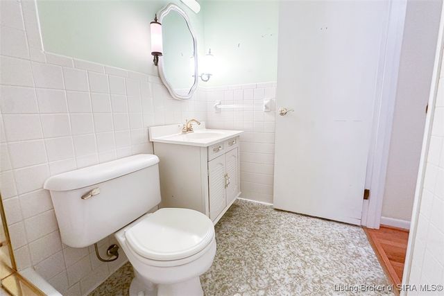 1411 Ridgeway Drive, Jeffersonville, IN 47130