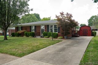 1411 Ridgeway Drive, Jeffersonville, IN 47130