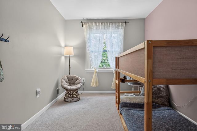 14871 EMBERDALE DR, Woodbridge, VA 22193