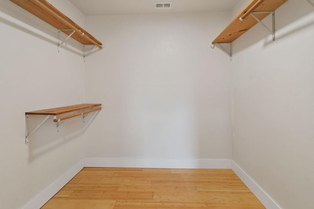 15 Tall Oaks TRL, Austin, TX 78737