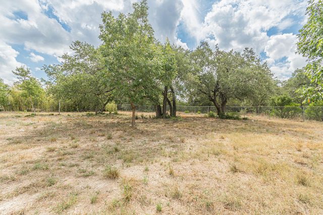 15 Tall Oaks TRL, Austin, TX 78737