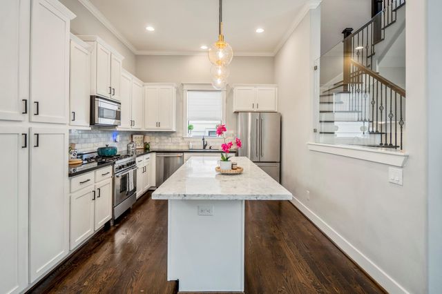 2404 Beall Street A, Houston, TX 77008