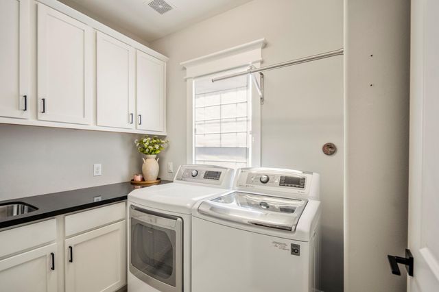 2404 Beall Street A, Houston, TX 77008