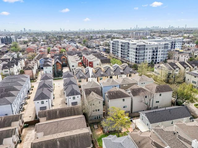 2404 Beall Street A, Houston, TX 77008