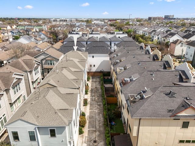 2404 Beall Street A, Houston, TX 77008