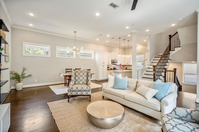 2404 Beall Street A, Houston, TX 77008