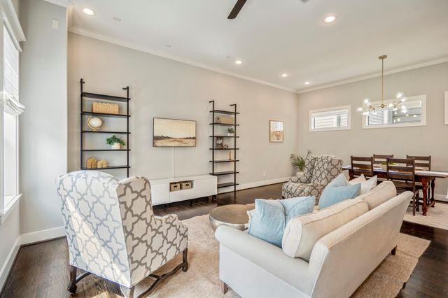 2404 Beall Street A, Houston, TX 77008