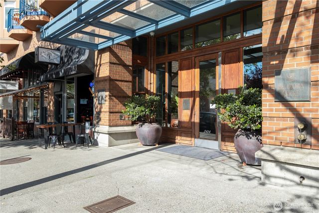 2414 1st Avenue #525, Seattle, WA 98121