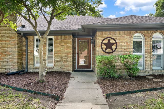 3105 Roundrock Trail, Plano, TX 75075