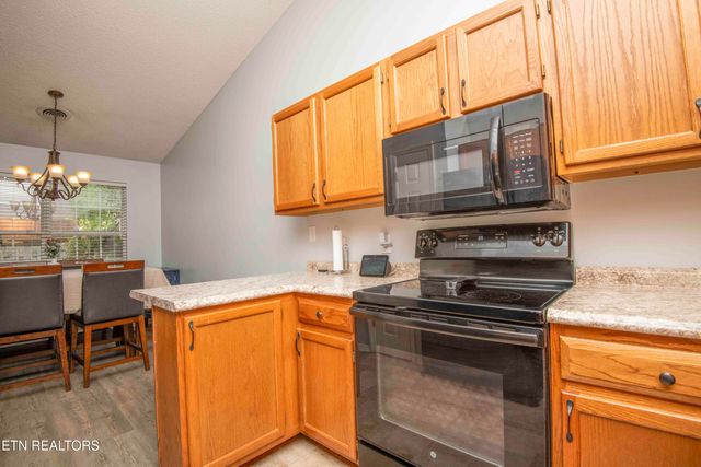 10044 Greylock Way, Knoxville, TN 37931