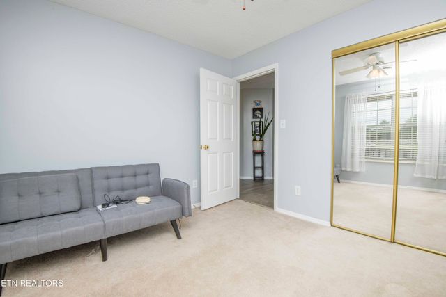 10044 Greylock Way, Knoxville, TN 37931