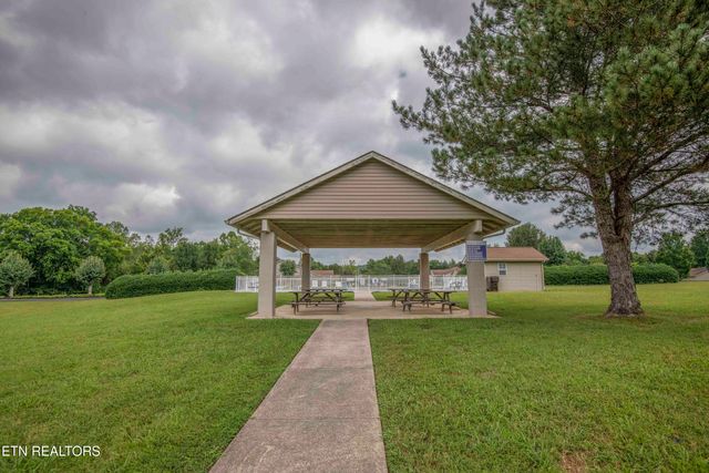 10044 Greylock Way, Knoxville, TN 37931