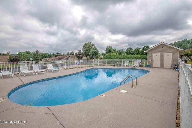 10044 Greylock Way, Knoxville, TN 37931