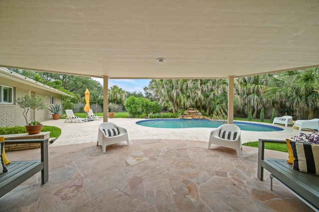1504 Bayou Homes Drive, Galveston, TX 77551