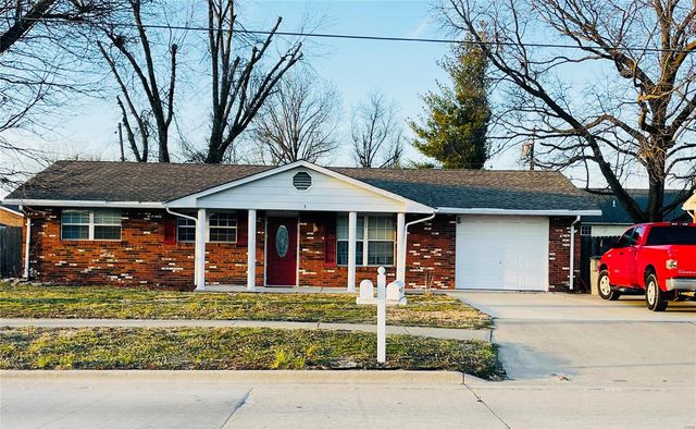 1013 W County Road, Jerseyville, IL 62052