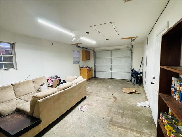 1013 W County Road, Jerseyville, IL 62052