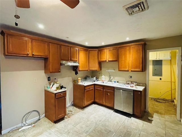 1013 W County Road, Jerseyville, IL 62052