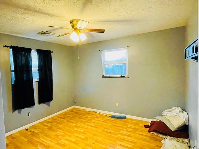 1013 W County Road, Jerseyville, IL 62052