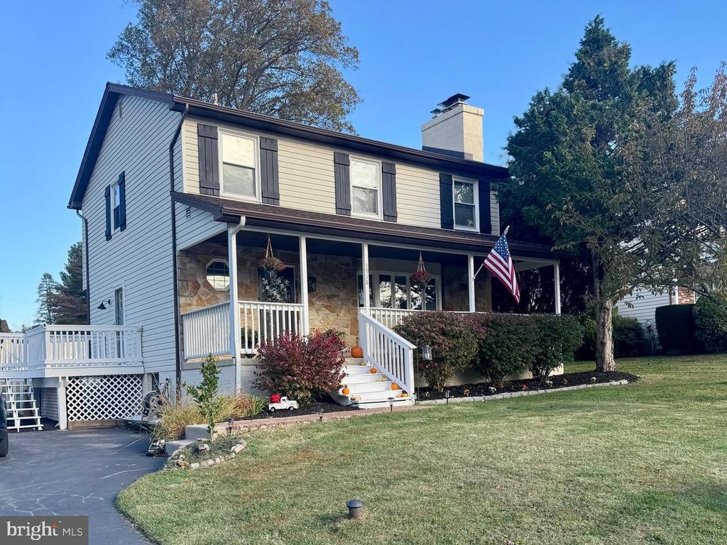 1918 SUSAN LANE, Upper Chichester, PA 19061