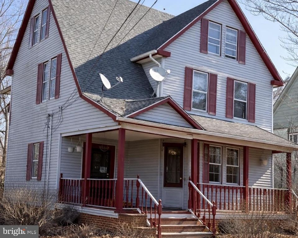 3 CIRCLE DR, Browns Mills, NJ 08015