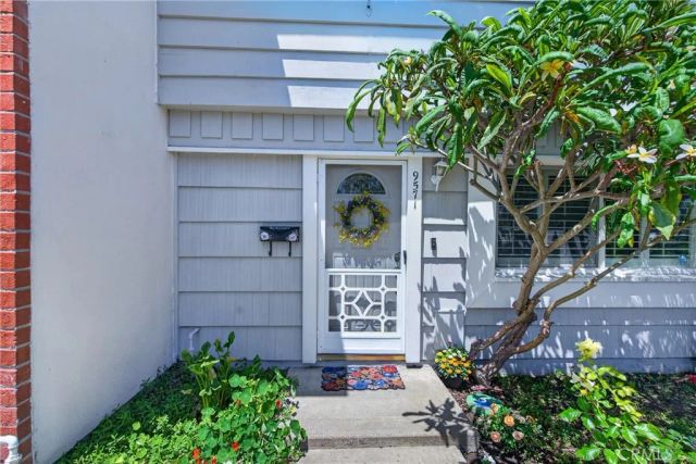 9571 Adams Avenue, Huntington Beach, CA 92646