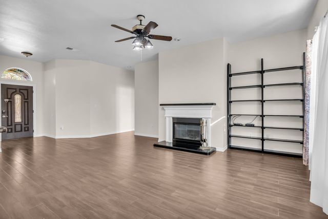 1900 Le Sage Court, Denton, TX 76208