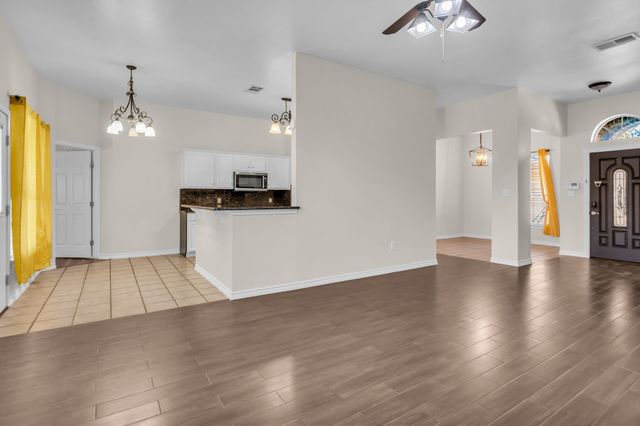 1900 Le Sage Court, Denton, TX 76208