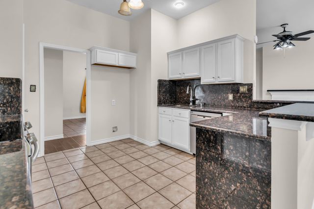 1900 Le Sage Court, Denton, TX 76208