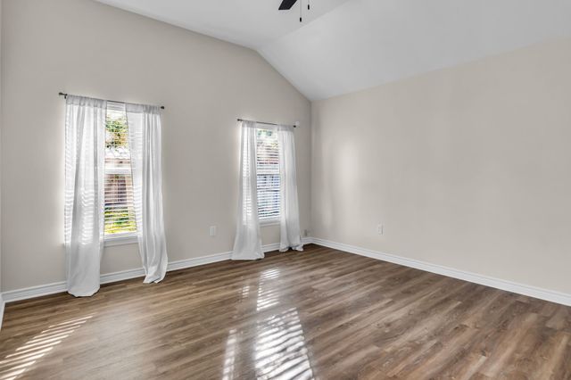 1900 Le Sage Court, Denton, TX 76208