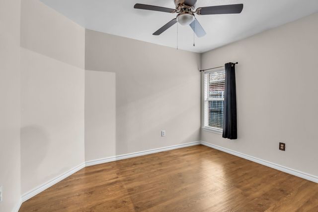 1900 Le Sage Court, Denton, TX 76208