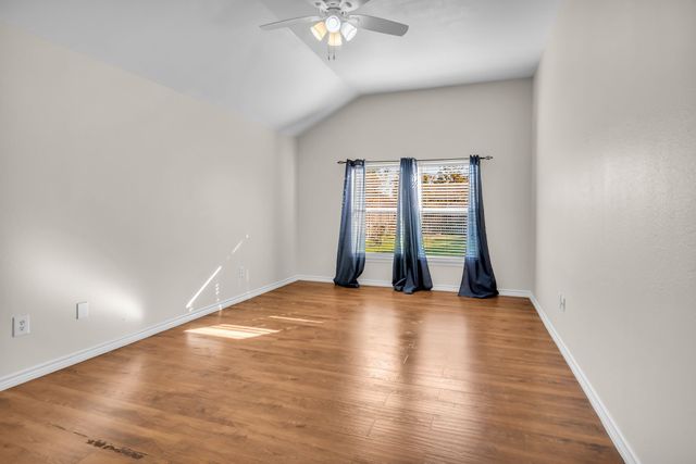 1900 Le Sage Court, Denton, TX 76208