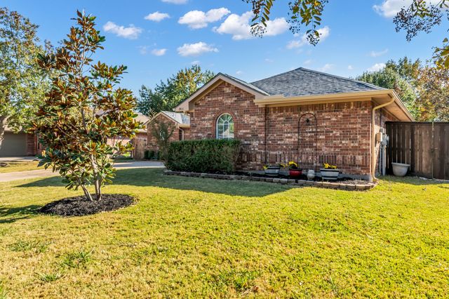 1900 Le Sage Court, Denton, TX 76208