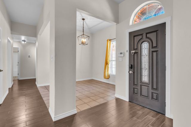 1900 Le Sage Court, Denton, TX 76208