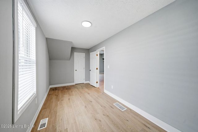 2923 W Market St, Louisville, KY 40212