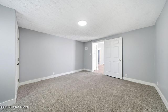 2923 W Market St, Louisville, KY 40212