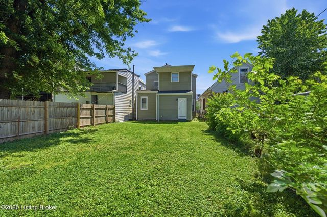2923 W Market St, Louisville, KY 40212