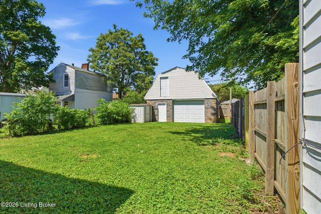 2923 W Market St, Louisville, KY 40212