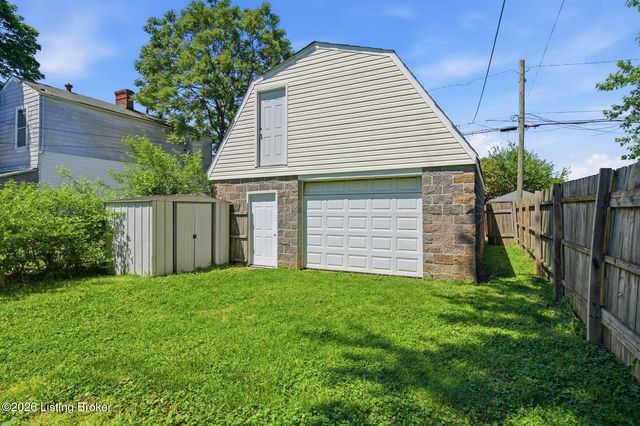 2923 W Market St, Louisville, KY 40212