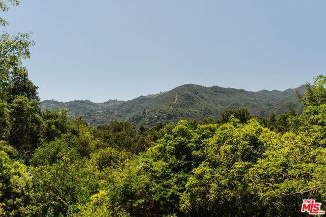 21302 Entrada Road, Topanga, CA 90290