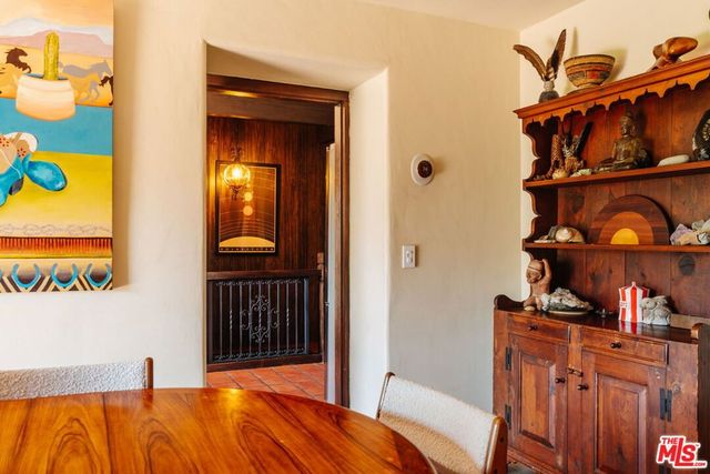 21302 Entrada Road, Topanga, CA 90290