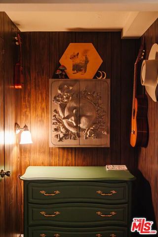 21302 Entrada Road, Topanga, CA 90290