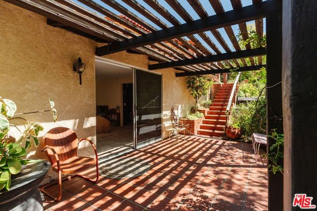 21302 Entrada Road, Topanga, CA 90290