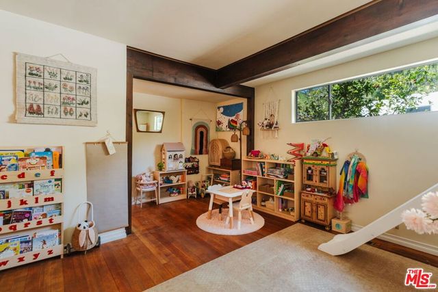 21302 Entrada Road, Topanga, CA 90290