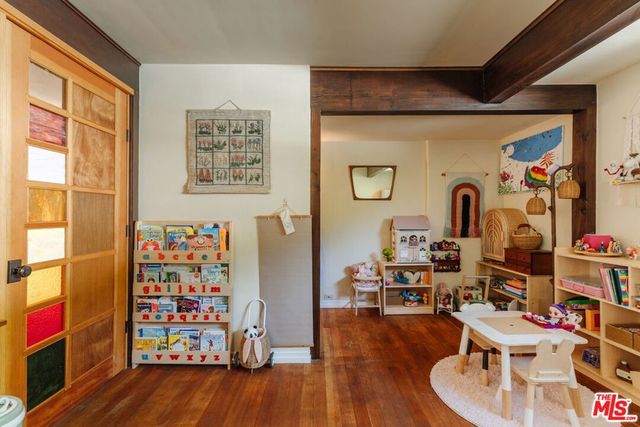 21302 Entrada Road, Topanga, CA 90290