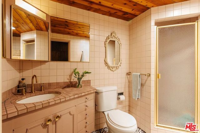 21302 Entrada Road, Topanga, CA 90290