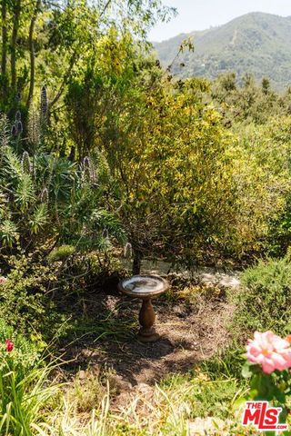 21302 Entrada Road, Topanga, CA 90290