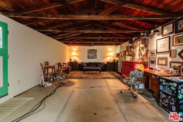 21302 Entrada Road, Topanga, CA 90290