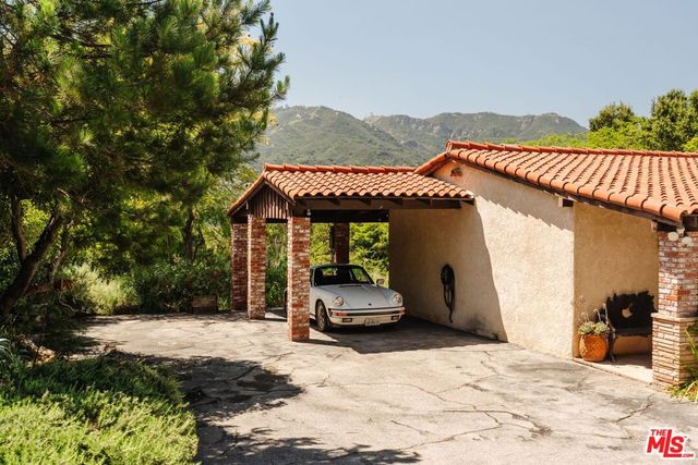 21302 Entrada Road, Topanga, CA 90290